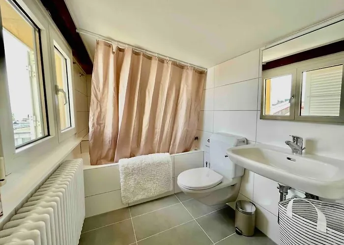 Apartment Cosy Attic Flat Center *